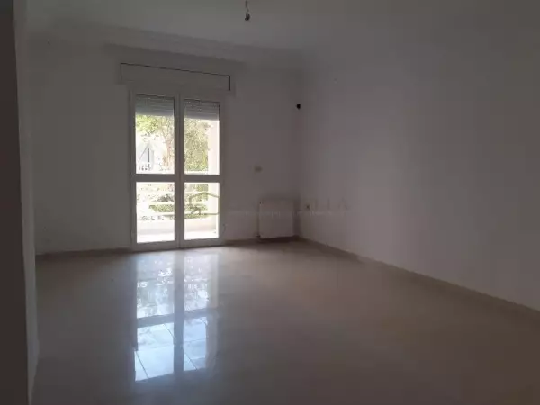 Un lumineux appartement S2 sans meuble à Hammam Sousse